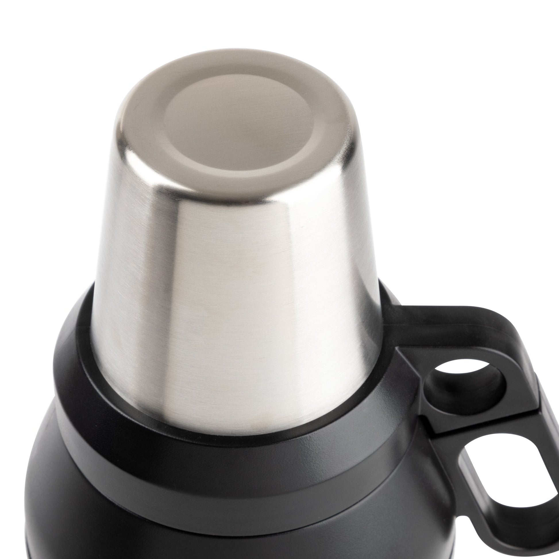 64-oz-stack-growler-c4 32701-WEB_04_0076d48d-5559-4d08-910c-361263018e65.jpg
