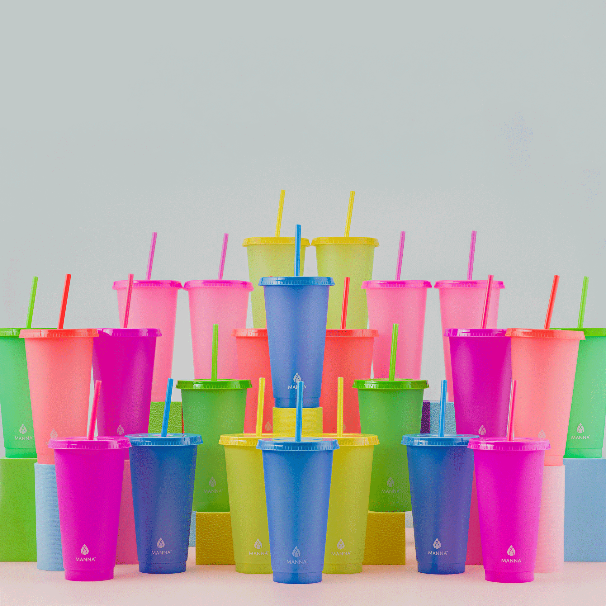 24-piece-original-color-changing-cup-set-b4 A0029811.gif